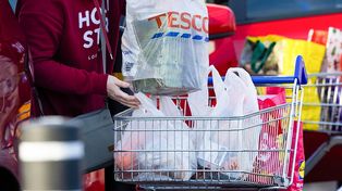 Tesco sprzedaje sklepy w dwóch krajach. Gigantyczna transakcja
