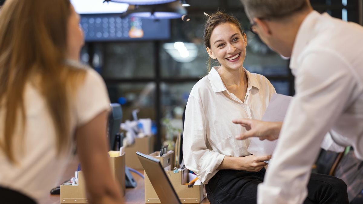 Job hopping polega na częstej zmianie pracy wynikającej z własnej woli pracownika.