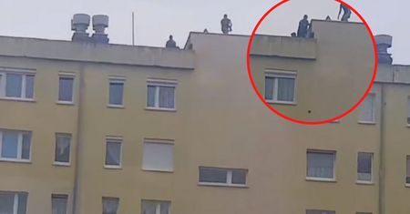 Szokująca zabawa w Gorzowie. Zrzucali ogromne kamienie z dachu wieżowca