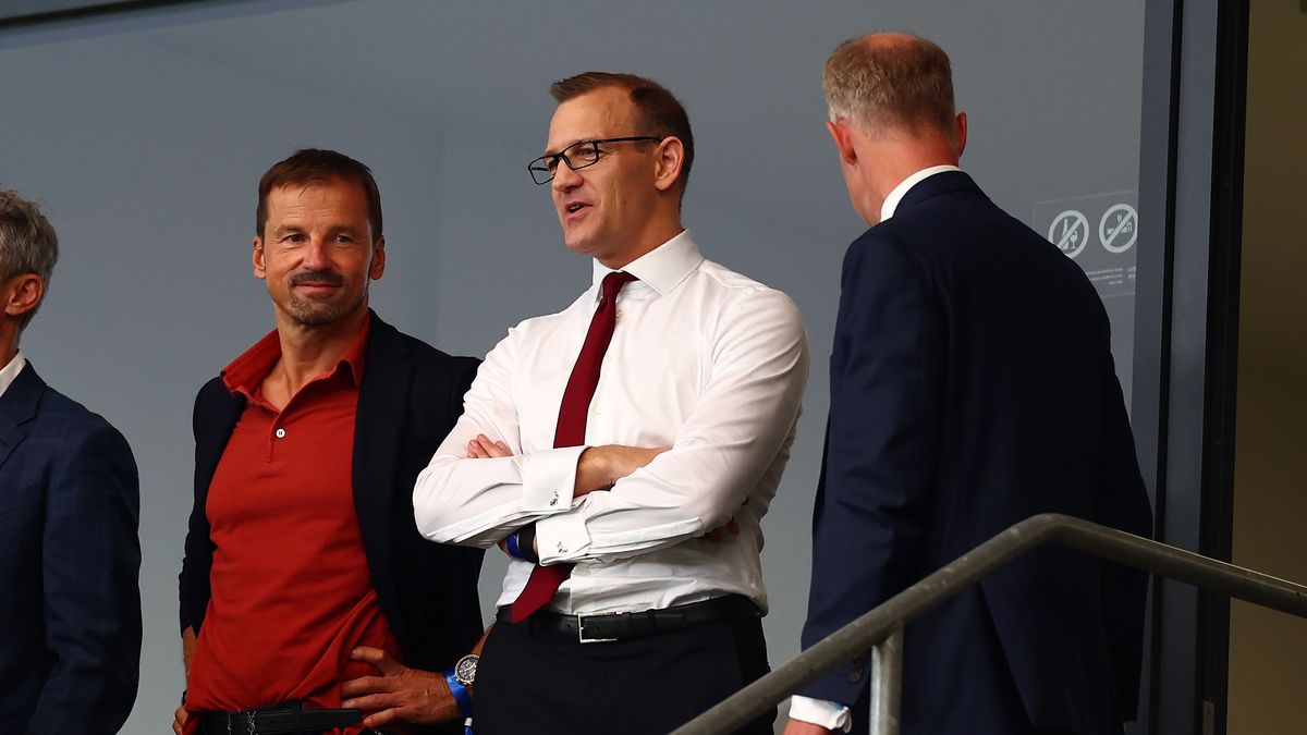 Daniel Křetínský (w środku) podczas meczu West Ham United