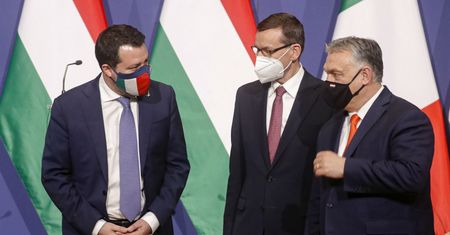 Koziński: Co łączy PiS, Fidesz i Ligę? Wspólny cel - rozbicie głównego nurtu w UE (Opinia)