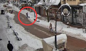 Była 8:18. Taki widok na Krupówkach. Komentarz zbędny