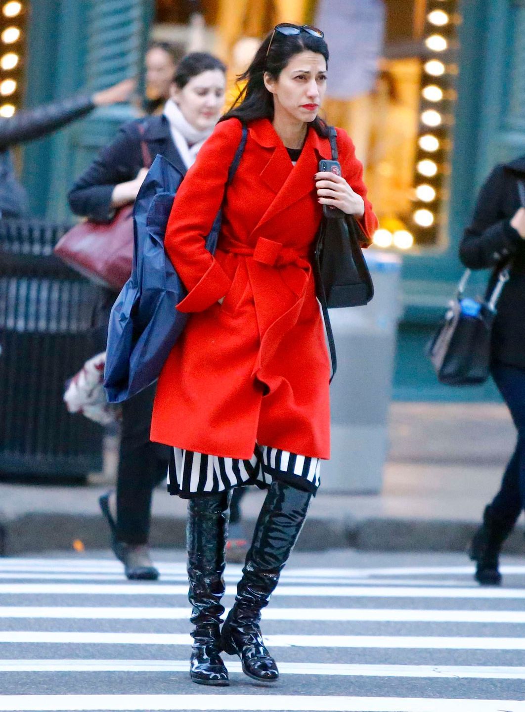 Huma Abedin - asystentka Hilary Clinton na zakupach