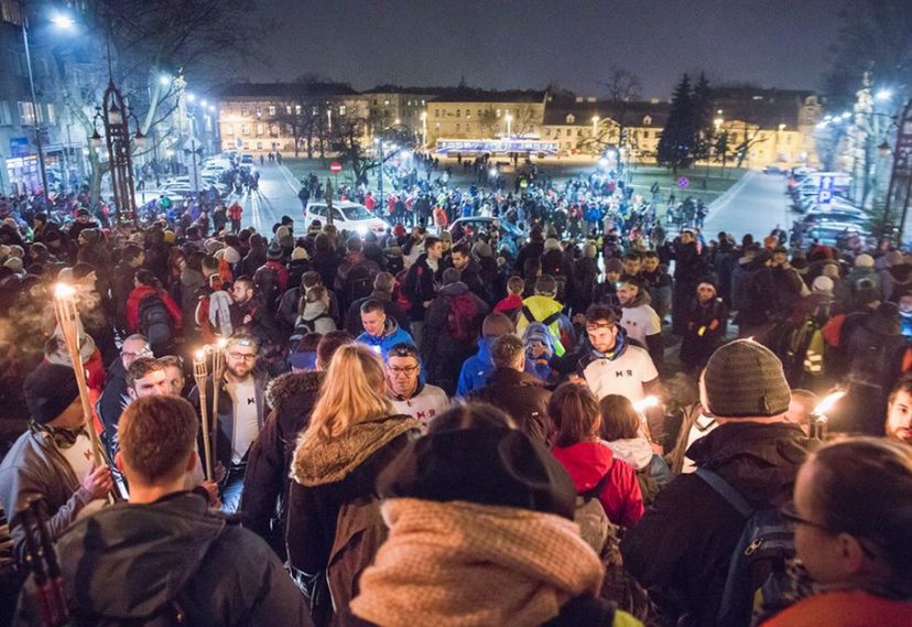 Ekstremalna Droga Krzyżowa. Tysiące maszerowały nocami w całej Polsce