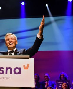 Kolejne niejasności wokół finansowania partii Biedronia. "Cyrk"