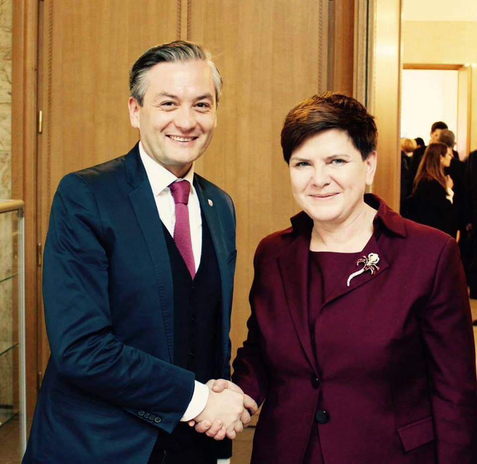 Robert Biedroń i Beata Szydło 