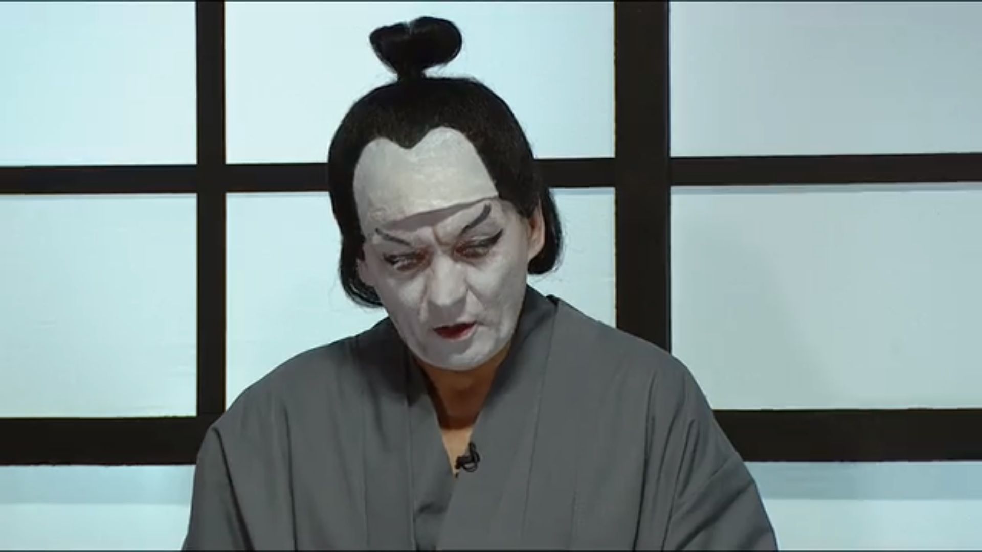 Robert Biedroń jako ronin w świątecznym odcinku "SNL Polska". 