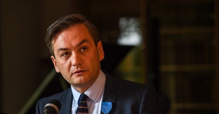 Afera pedofilska w Słupsku może pokrzyżować wyborcze plany Biedronia. "Dzieci są przesłuchiwane"