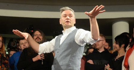 Robert Biedroń zaczyna objazd. Dzień po konwencji ruszy w Polskę