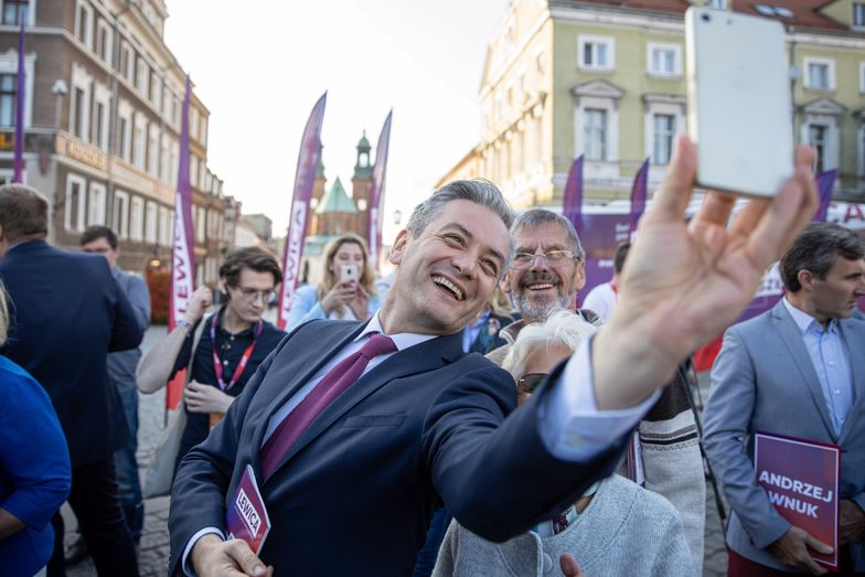 Robert Biedroń zapowiada też budowę nowych i bezpiecznych dróg. 