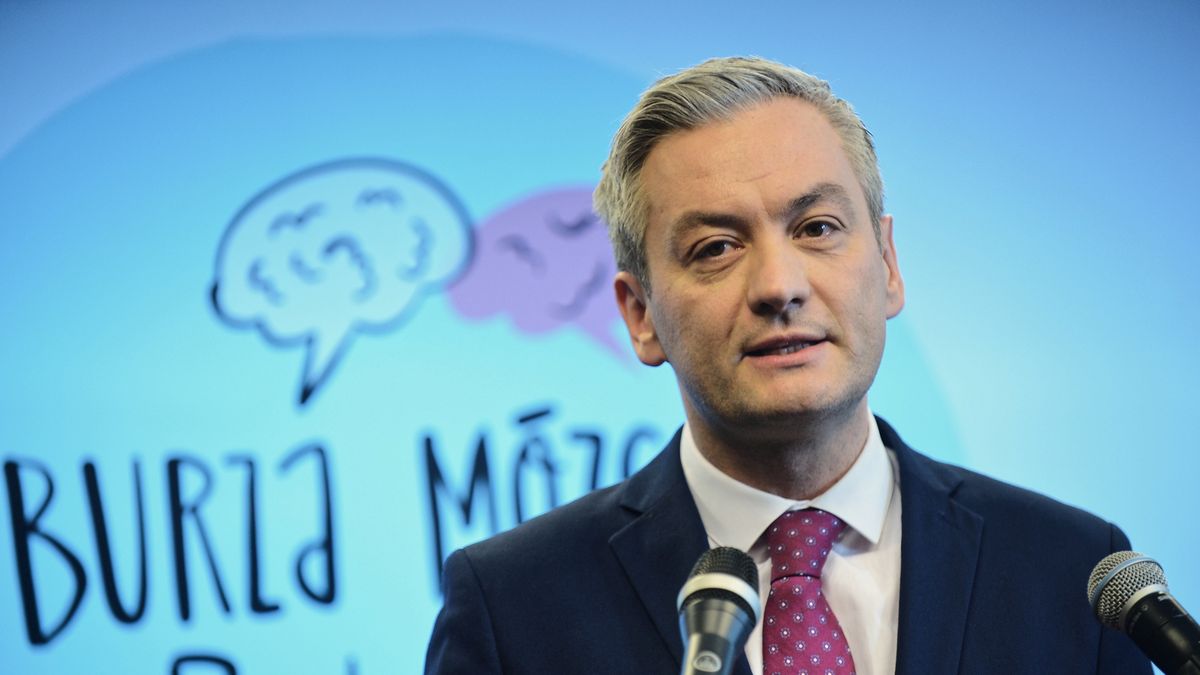 Robert Biedroń nie wyjaśnił, skąd wziąłby pieniądze na inkubatory startupów w gminach