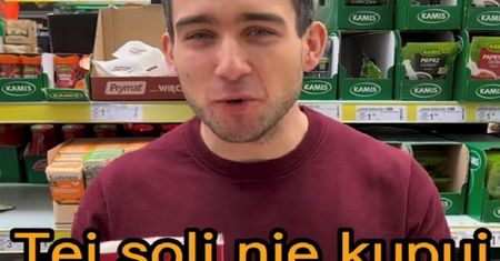 "Tej soli nie kupuj w Biedronce". Dietetyk pokazał, dlaczego lepiej jej nie używać