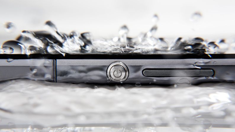 Xperia Z2 jest nie tylko wodoodporna, ale też chłodzona cieczą? 1