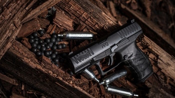 Pistolet Walther PPQ M2 T4E 1