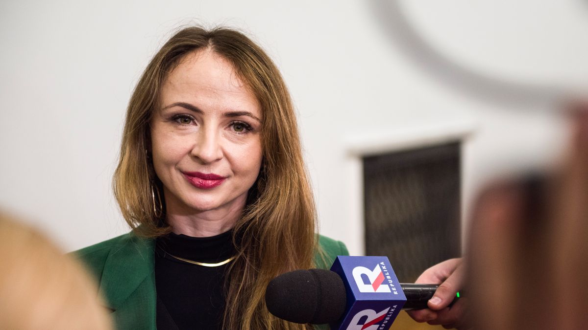 Agnieszka Dziemianowicz-Bąk, minister rodziny, pracy i polityki społecznej