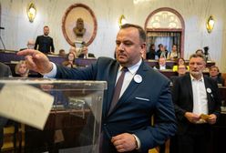 Niszczarka pracowała pełną parą. W Śląskiem szukają winnego