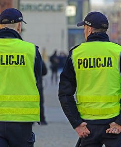 Interwencja policji w Katowicach. Agresywny mężczyzna miał dwa noże