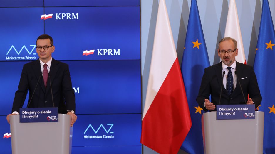 Luzowanie obostrzeń. Premier Morawiecki i minister Niedzielski o decyzjach 