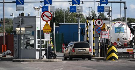 "To naczynia połączone". SG o tym, co działo się na granicy