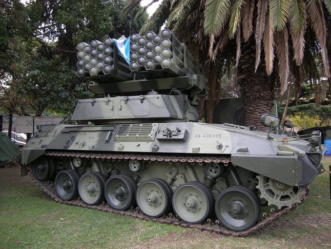 Na bazie podwozia niemieckiego Mardera powstała też wyrzutnia rakiet niekierowanych kal. 160-mm
