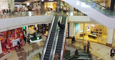 Dziecko straciło dwa palce. Koszmar w centrum handlowym