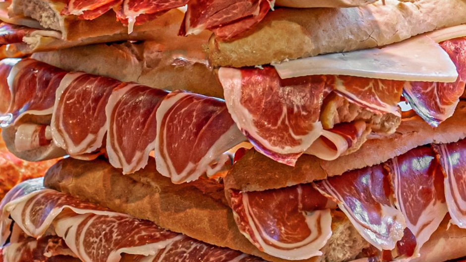 Spożycie 50 g dziennie przetworzonego mięsa zwiększało ryzyko choroby niedokrwiennej serca o 18 proc