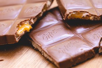Milka się doigrała. Niemiecki sąd zakazał sprzedaży nowych czekolad