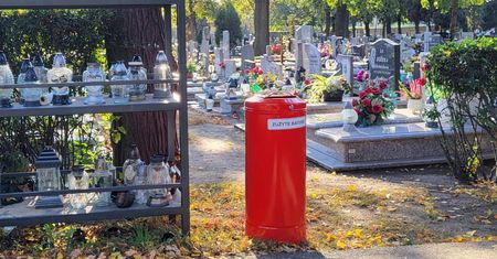 Nowy kolor koszy na cmentarzach. Za błąd grozi 5 tys. zł