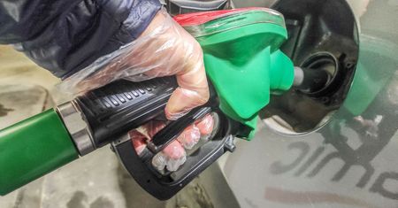 Polacy "wysuszyli" im stacje benzynowe. Rząd reaguje