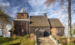 Policja całodobowo strzeże kościoła. ABW pomija temat