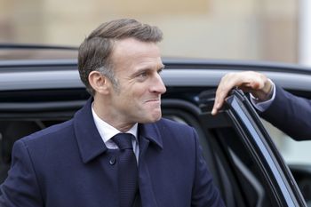 Macron wyznaczył termin premierowi. Doba na stworzenie rządu