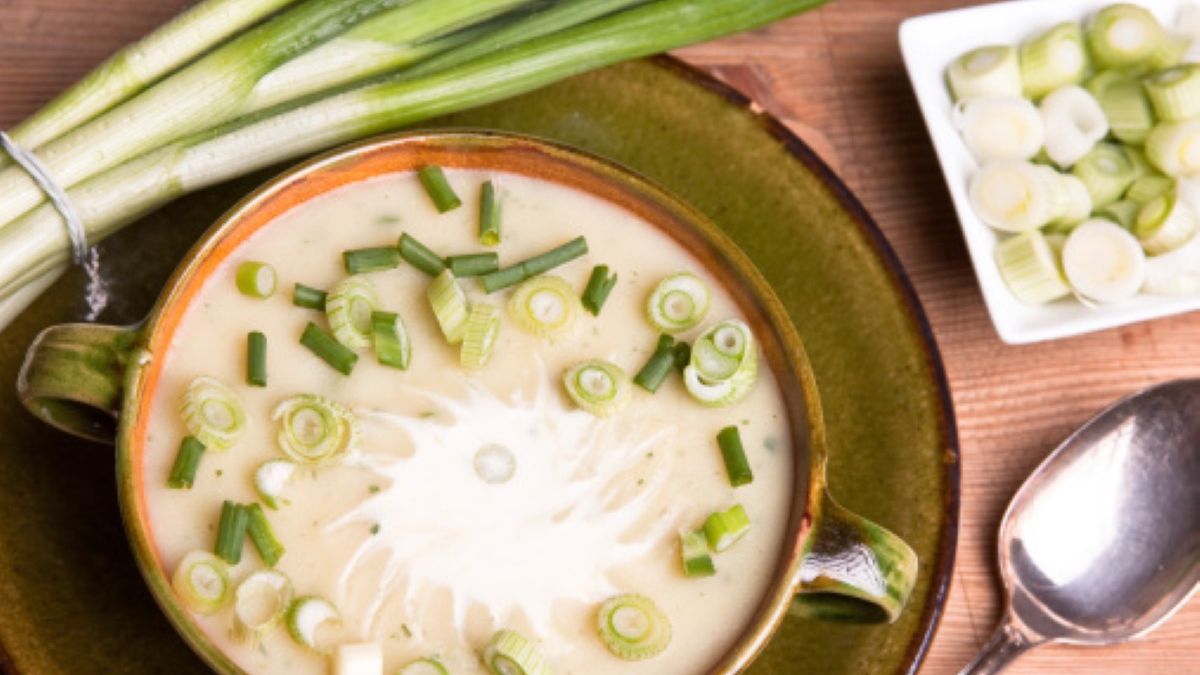 Zupa porowa jest nie tylko sycąca, lecz także dostarczy naszemu organizmowi mnóstwo energii 