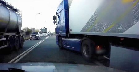 Agresywny kierowca TIR-a nagrany. Za to, co zrobił słono zapłaci