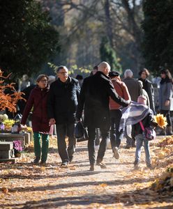 Efekt Wszystkich Świętych? "Wzrost zachorowań jest oczekiwany"
