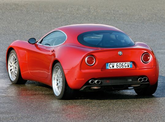 Alfa Romeo 8C Competizione 2