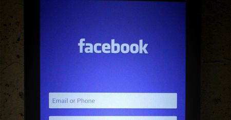 Awaria Facebooka pokazała, co sztuczna inteligencja "widzi" na naszych zdjęciach