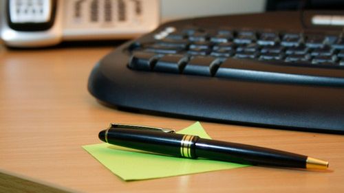 Domowe stanowisko pracy - jak je sprzątnąć i zorganizować? 1