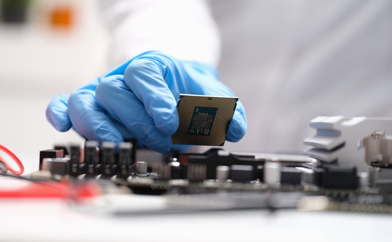 Nadchodzi nowy król wydajności. Pierwsze przecieki o Intel Core Ultra 9 4950K