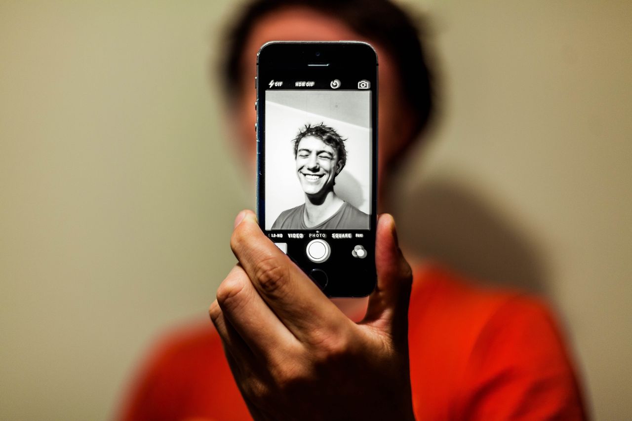 Załóż konto za pomocą selfie. Kolejny bank umożliwi taką opcję