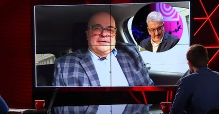 Zimoch ujawnia SMS od dyrektora Trójki. "Zróbcie coś z tym Kazikiem"