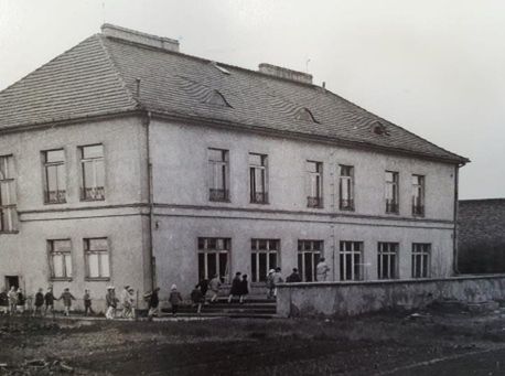 70 lat historii na Zawadach. Poznańskie przedszkole z czasów fabryki Lechia szuka najstarszego absolwenta
