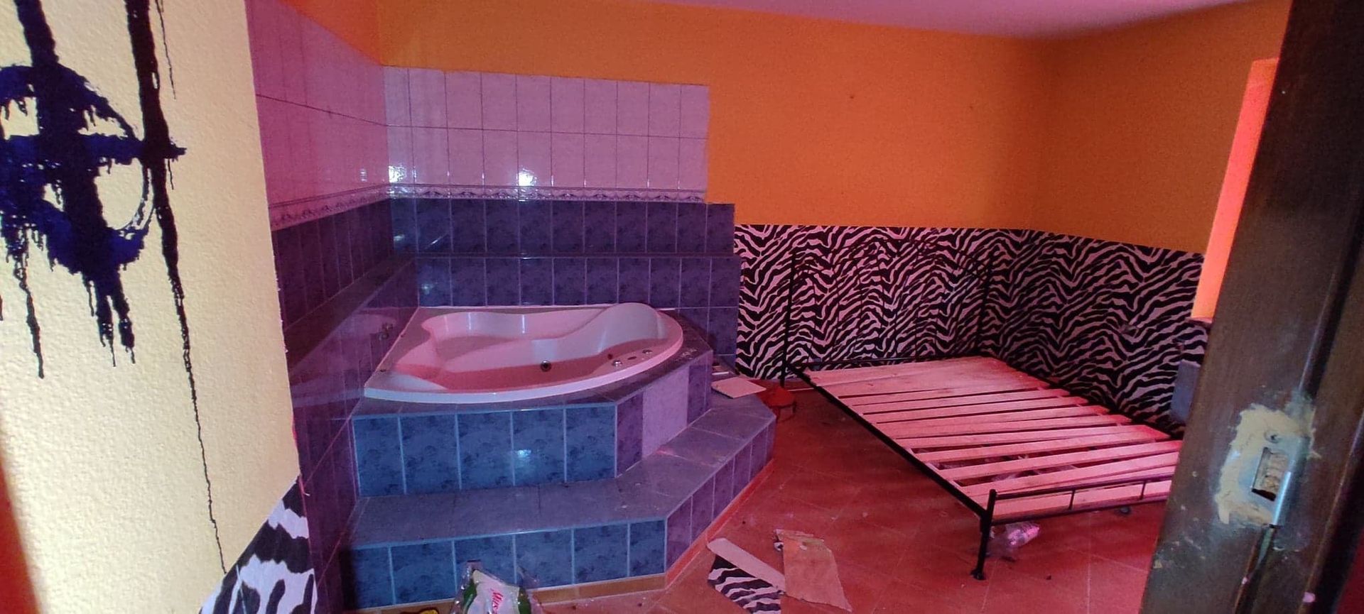 Pokój z jacuzzi.