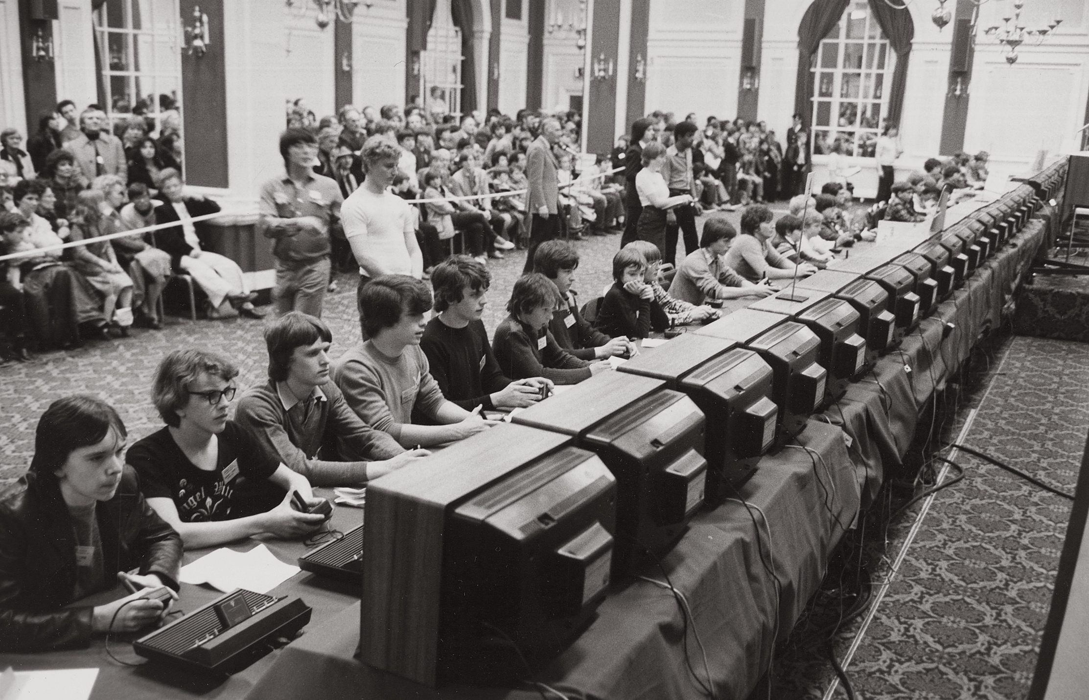 e-sport kiedyś... | Na zdjęciu turniej National Space Invaders, 1981 r.