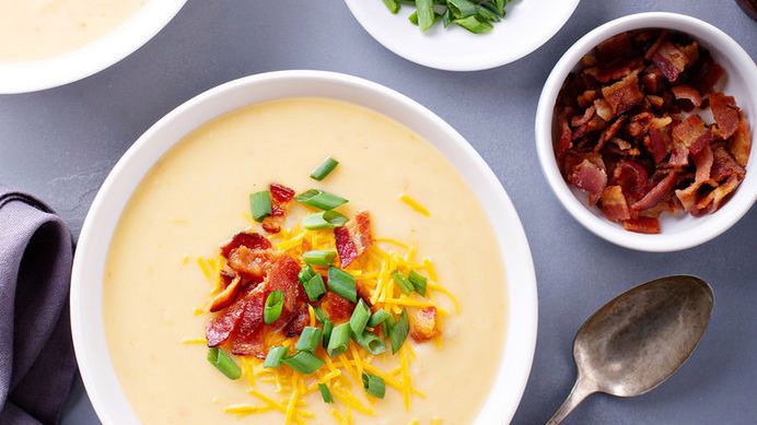 Biała marchew to idealny składnik zupy z białych warzyw. 