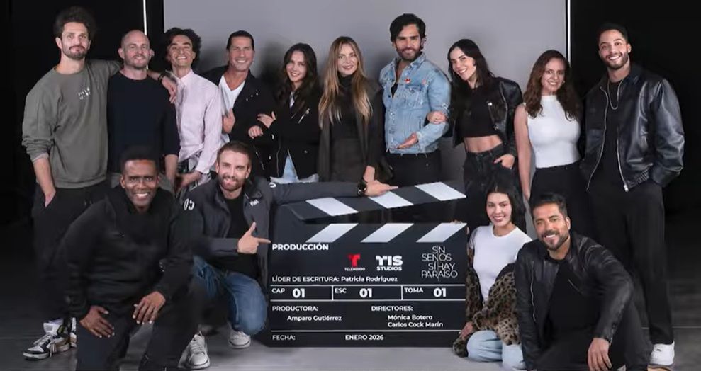 Ekipa z planu telenoweli: "Sin senos si hay paraíso"