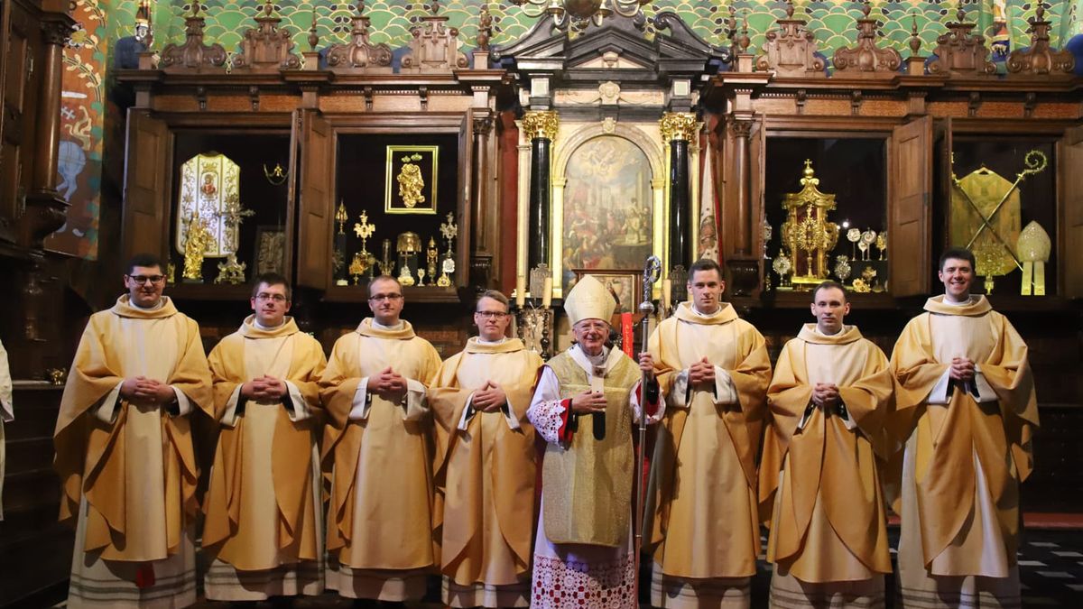 Siedmiu nowych diakonów Archidiecezji Krakowskiej