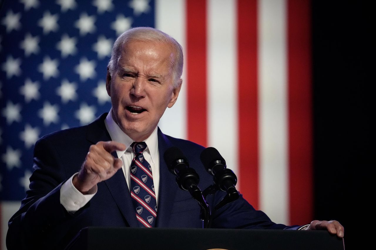 Biden announces successful strikes against Yemen's Houthi rebels in response to Red Sea attacks