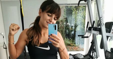 Ciężarna Anna Lewandowska pozdrawia z sali treningowej: "Z całą świadomością pozostałam aktywna"