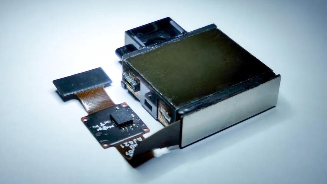 Oto obiektyw peryskopowy ze zmiennym zoomem. To może być przełom 1