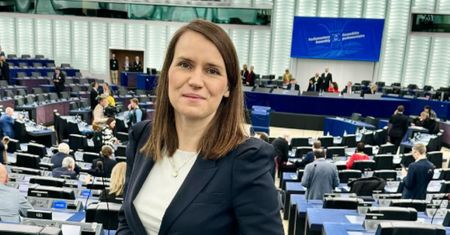 Posłowie PiS wspierają WOŚP. Agnieszka Pomaska pokazuje dowód